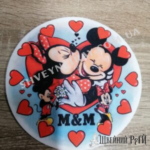 Нашивка M & M